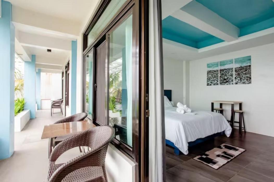 Casa Noah Hotel Tagaytay City Buitenkant foto