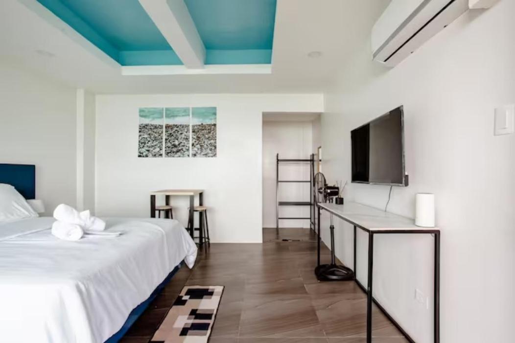 Casa Noah Hotel Tagaytay City Buitenkant foto