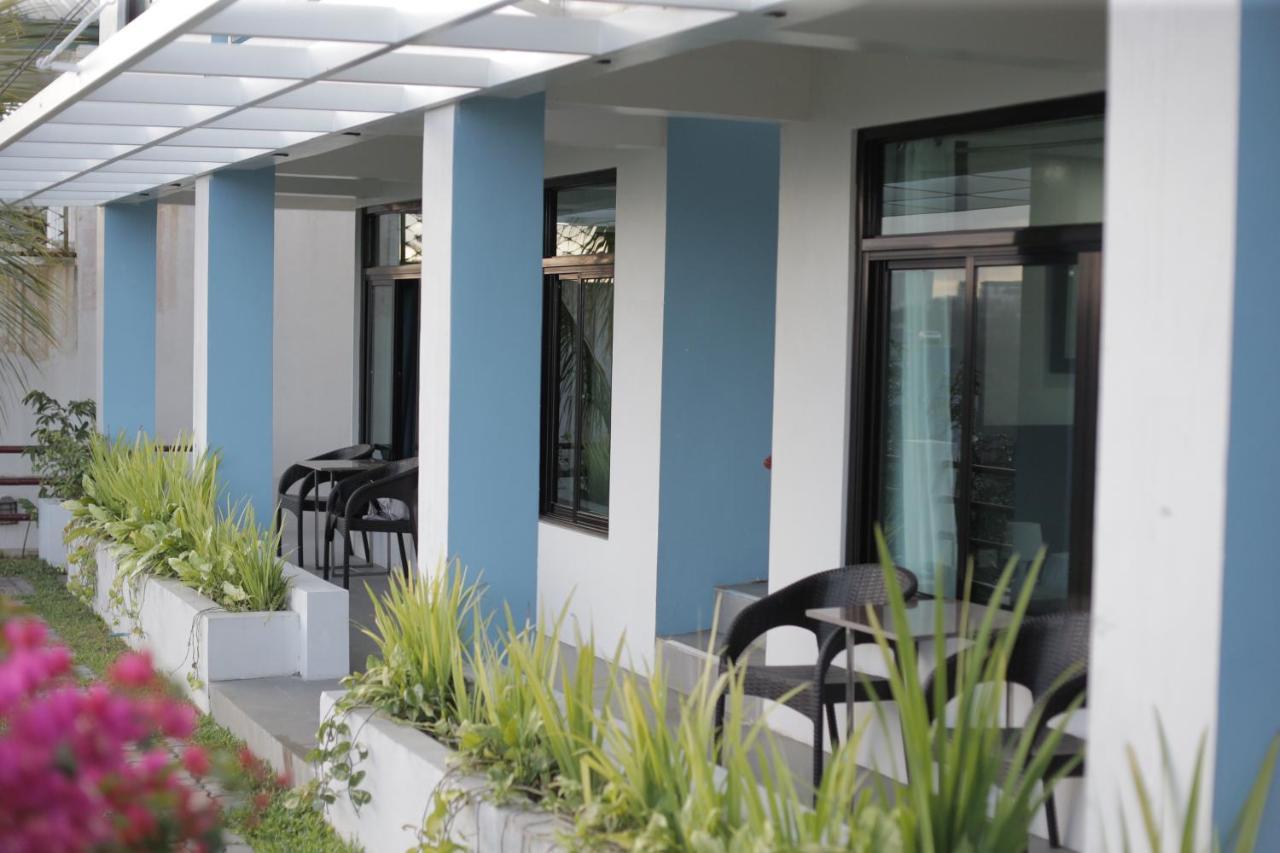 Casa Noah Hotel Tagaytay City Buitenkant foto