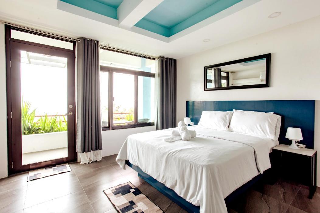 Casa Noah Hotel Tagaytay City Buitenkant foto