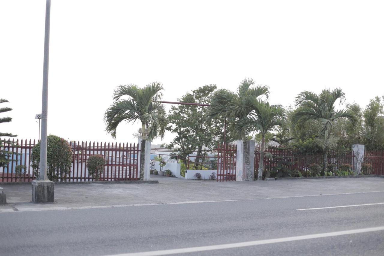 Casa Noah Hotel Tagaytay City Buitenkant foto